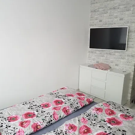 Apartament Przy Promie 아파트 슈비노우이스쳬