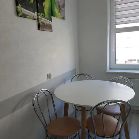 Apartament Przy Promie 슈비노우이스쳬